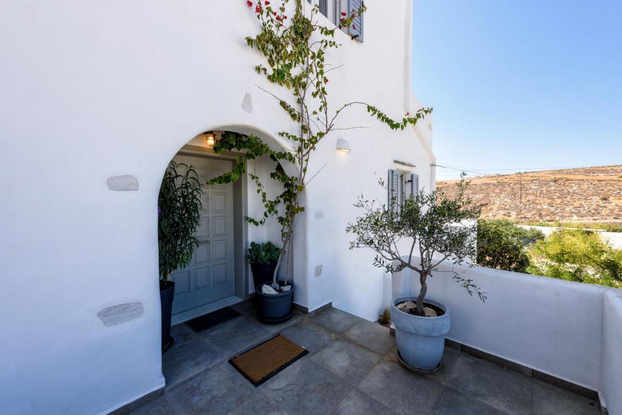 Hara'S Villa In Naousa , Paros Eksteriør billede