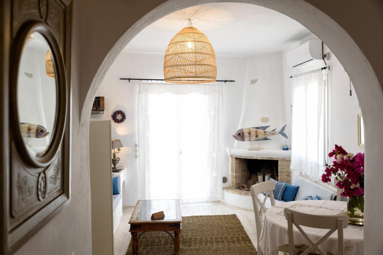 Hara'S Villa In Naousa , Paros Eksteriør billede